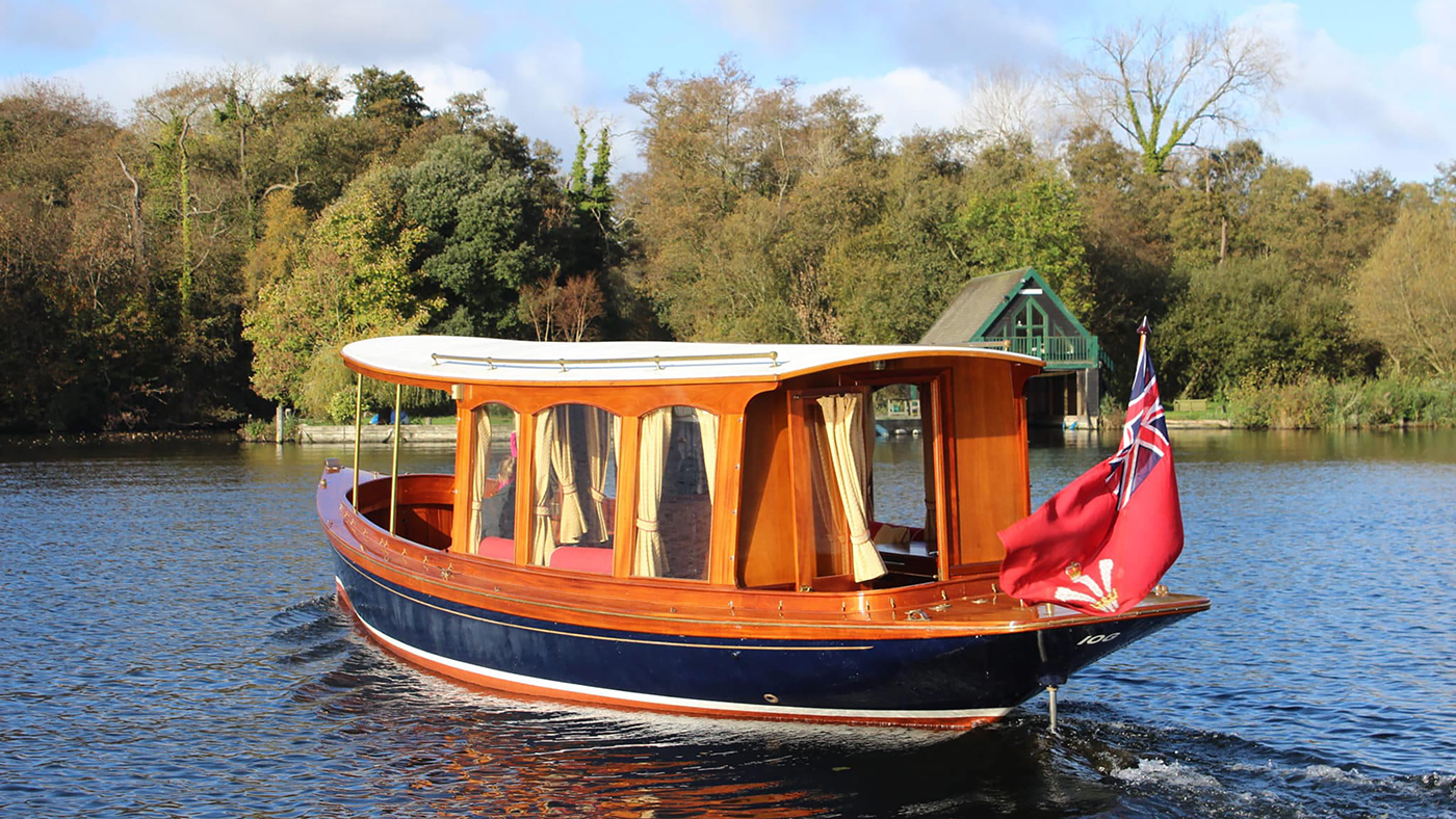 Frolic 31 Private Boat Hire Marlow